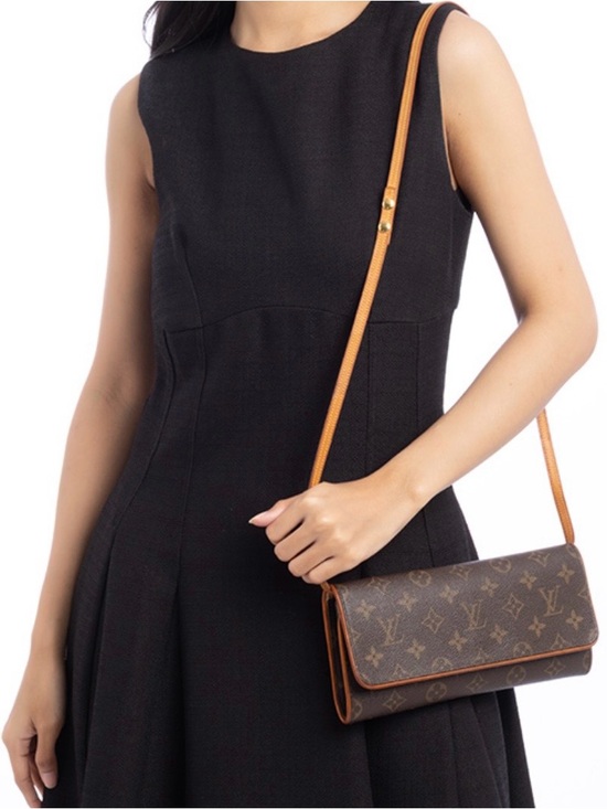 Louis Vuitton Handbags - 😍Louis Vuitton Pochette Twin😍